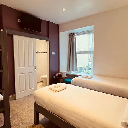 Town Lodge-3